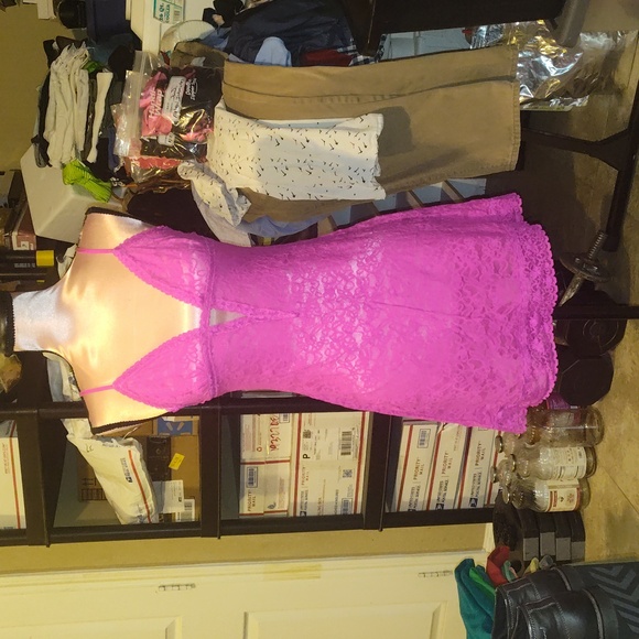 Lingerie - Picture 4 of 8